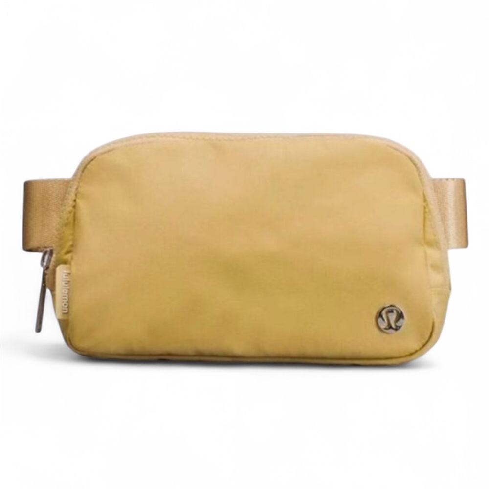 Lululemon Everywhere Belt Bag In Golden Sand NWT‎
